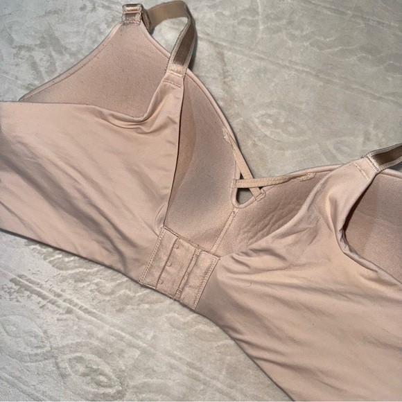 Torrid Curve 38DD Wireless Bra - Picture 4 of 5